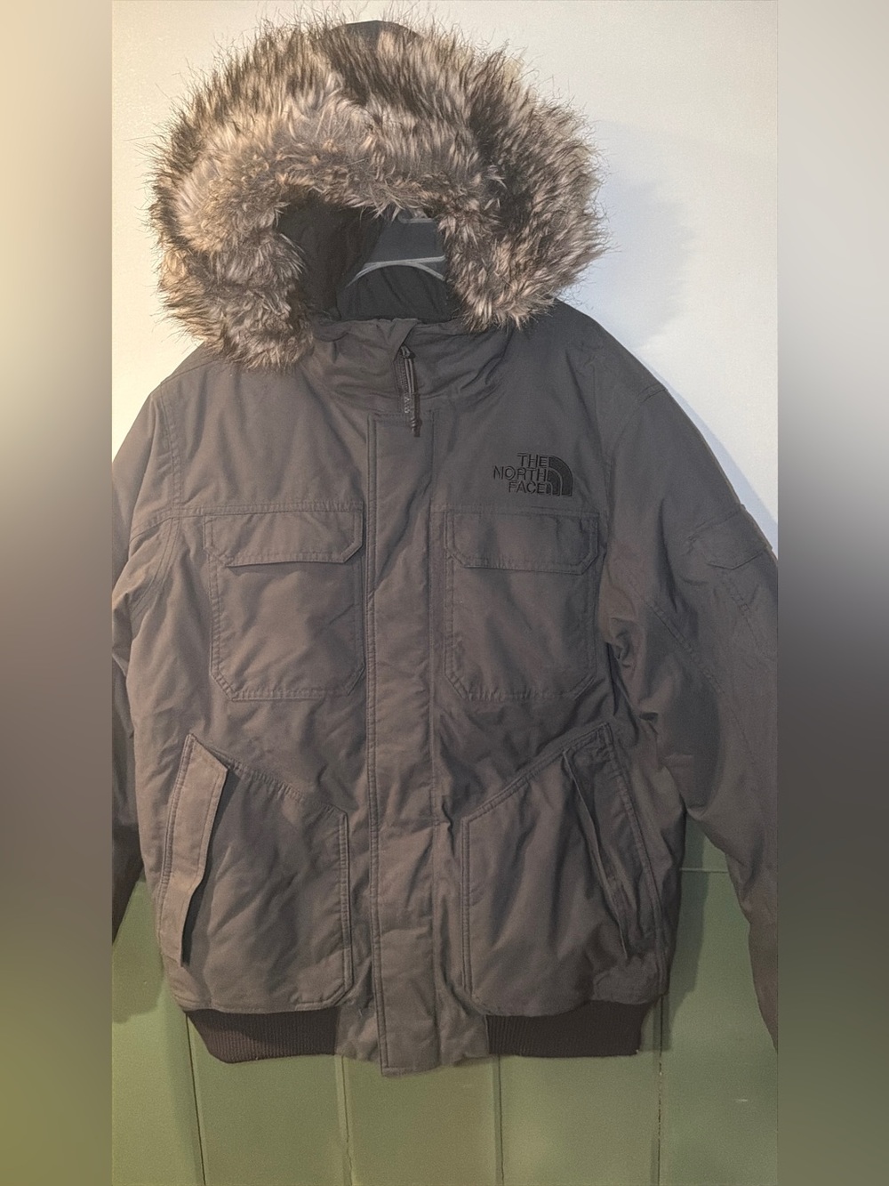 The North Face Men's Gray Parka with Faux Fur Hood Size Large - Picture 3 of 11